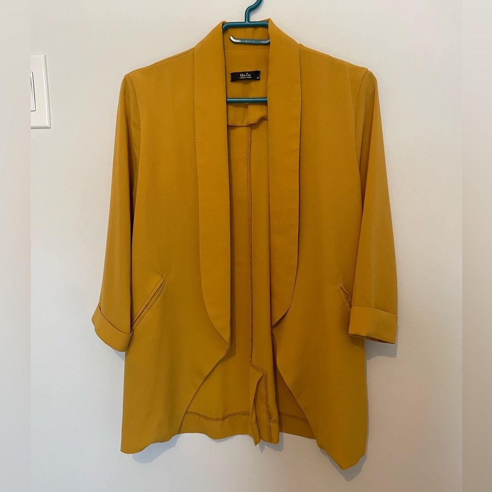 Mustard yellow light blazer